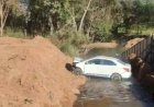 Carro cai em rio durante a madrugada em obra de ponte em Cerejeiras; três pessoas ficam feridas