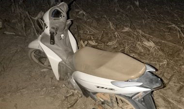 Criminoso furta motoneta ligada em frente a loja no Parque Industrial, em Vilhena