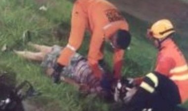 Motociclista cai em valeta às margens da BR-364 e é socorrido pelos Bombeiros em Vilhena