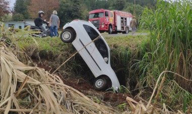 Homem morre após carro cair em ribanceira na BR-364 entre Vilhena e Pimenta Bueno
