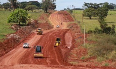 Rodovia do Boi recebe manutenção em trecho de 27 km no Cone Sul de Rondônia