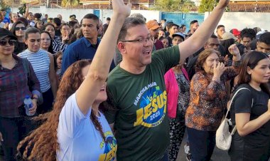 Governador Marcos Rocha e primeira-dama participam da Marcha para Jesus em Porto Velho