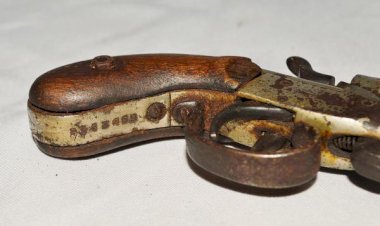 Mulher é presa com drogas e armas durante operação da PM em distrito de Chupinguaia