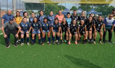 Vilhena recebe três novos campos sintéticos no aniversário de 48 anos; Ezequiel Neiva participa da entrega