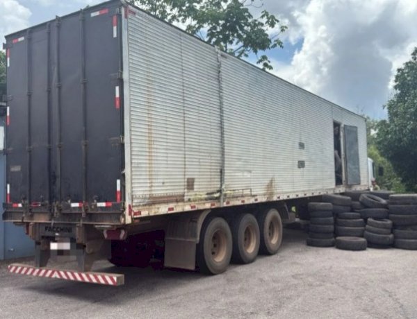Polícia Federal flagra 110 kg de drogas escondidas em caminhão na BR-364, em Rondônia