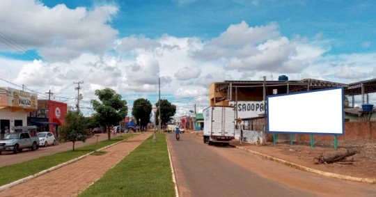 Comerciantes denunciam abandono e insegurança em praça do bairro Alto Alegre, em Vilhena