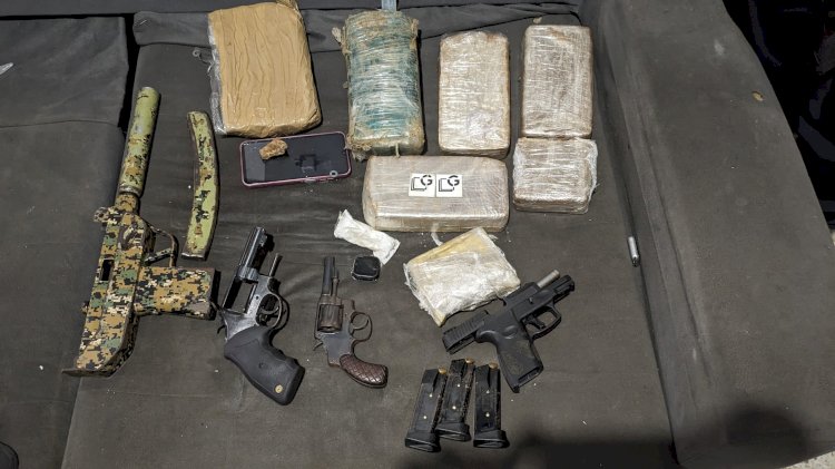 PM apreende armas, drogas e prende foragido em operação contra tráfico e facções em Presidente Médici