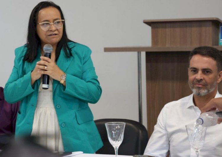 Vice-prefeita Magna dos Anjos rompe com Léo Moraes e articula candidatura com apoio de Valter Araújo