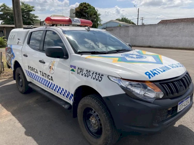Mulher é presa após ameaçar casal com facão por som alto em Corumbiara