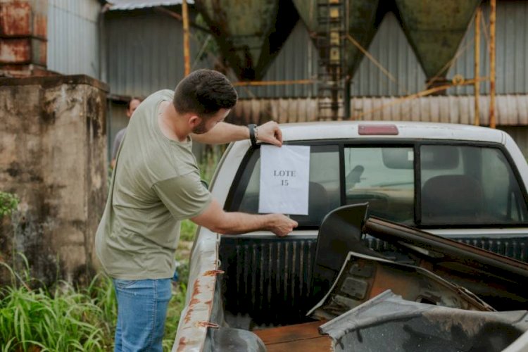 Prefeitura de Vilhena realiza leilão online de veículos, máquinas e mobiliário; veja como participar