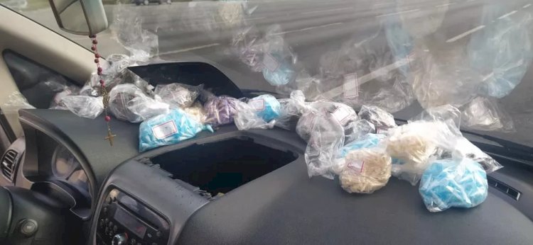 Casal e motorista de aplicativo são flagrados com drogas durante abordagem da PM em Vilhena