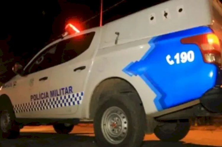 CHUPINGUAIA: Mulher com mandado de prisão é detida portando faca durante patrulhamento