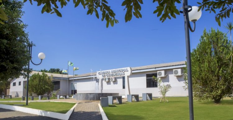 Falta de transmissão de sessão gera críticas e silêncio da presidência da Câmara de Cerejeiras