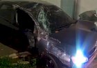Corsa fica destruído após capotar várias vezes no centro de Porto Velho