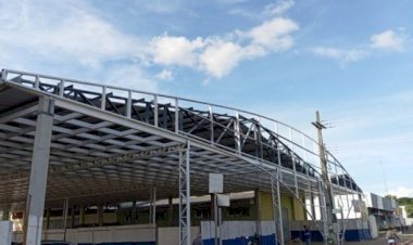 Feira Municipal de Cerejeiras é alvo de nova invasão e feirantes relatam prejuízos recorrentes