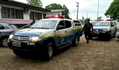 Mulher é detida por posse de droga após desacato e resistência durante abordagem em Vilhena