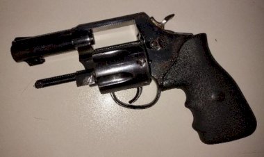 Operação policial prende foragido e apreende arma e munições na região de Ariquemes