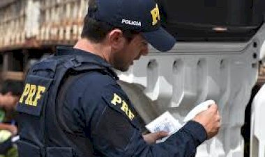 PRF prende motorista por uso de documento falso durante fiscalização em Jaru (RO)