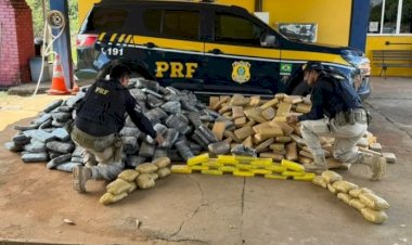 Fundo falso em caminhão escondia mais de 1 tonelada de drogas apreendida pela PRF em Porto Velho