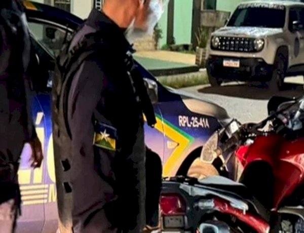 Mulher é detida com motocicleta furtada durante fiscalização na BR-364 em Porto Velho