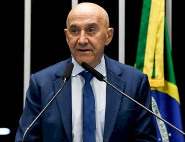 Confúcio Moura se despede do Senado após 40 anos de vida pública em Rondônia