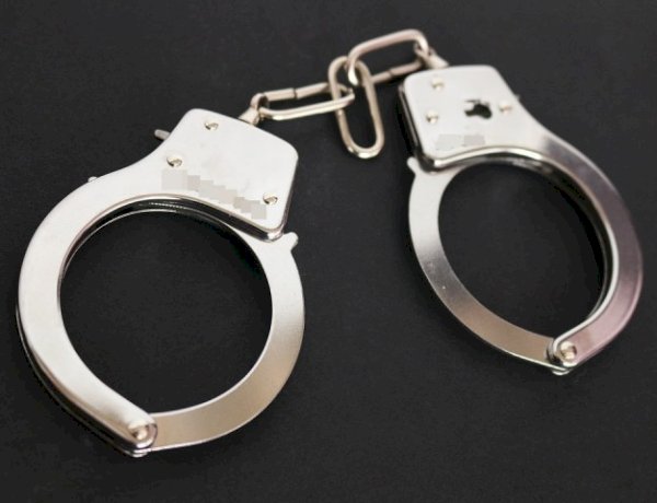 Jovem é preso com maconha e cocaína durante abordagem a táxi na BR-364