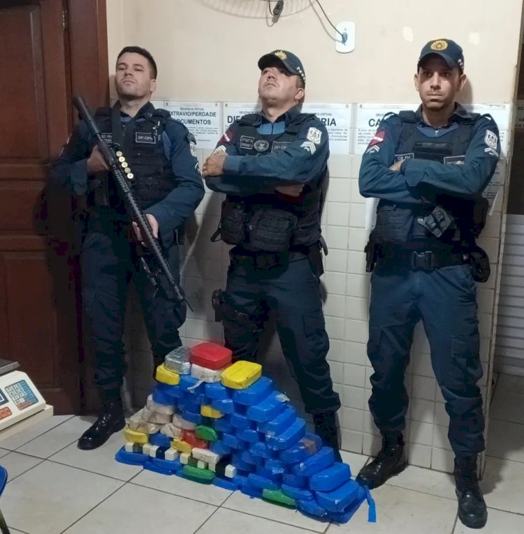 Polícia apreende drogas, caderno com anotações do tráfico e prende suspeito em operação em Vilhena