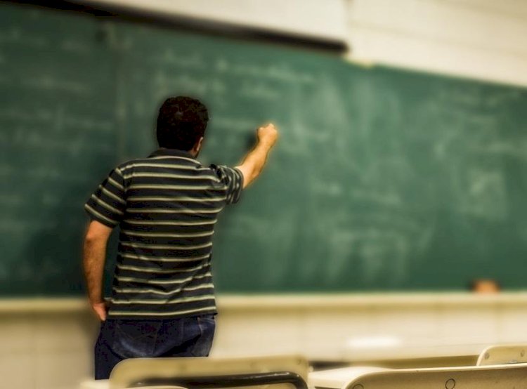 Cerejeiras abre processo seletivo para contratação de professores temporários
