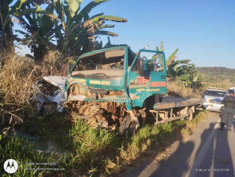 Engavetamento com cinco veículos deixa motorista ferido na zona rural de Jaru, sentido Theobroma