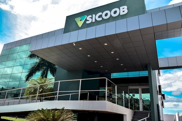 Ladrões arrombam agência do Sicoob e furtam notebooks em Porto Velho