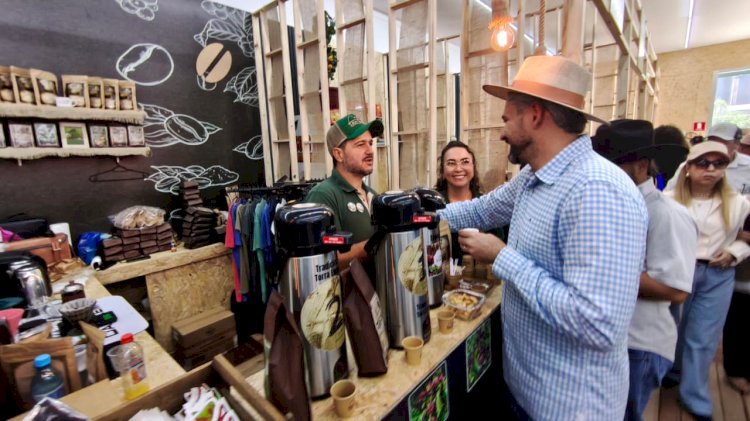 Wiveslando Neiva destaca fortalecimento das agroindústrias durante visita à Rondônia Rural Show Internacional 2026