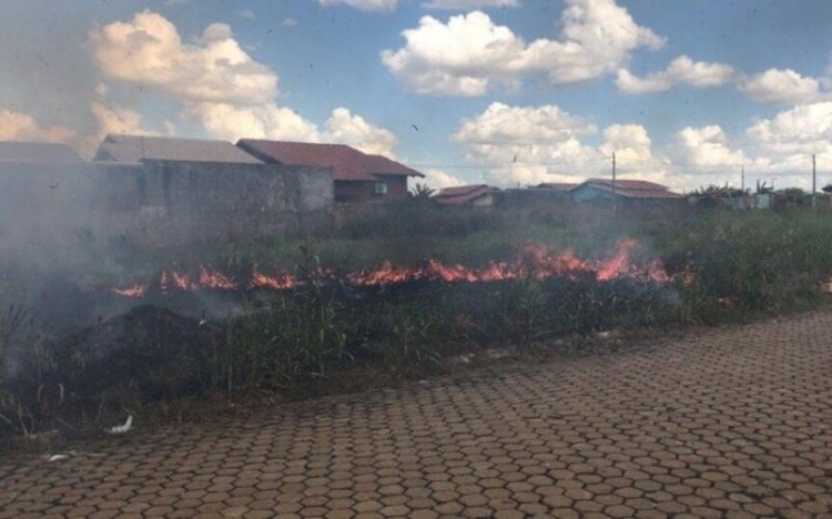 Prefeitura intensifica alerta contra queimadas urbanas durante período de seca em Jaru