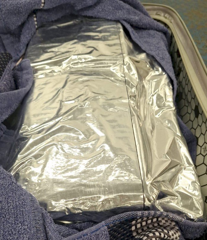 PF apreende 26 quilos de skunk em operações no aeroporto de Porto Velho e prende dois suspeitos