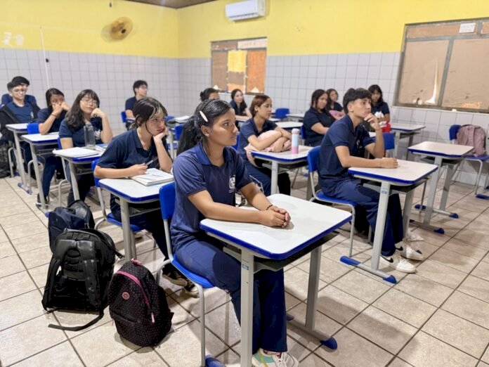 Rondônia reduz abandono escolar no ensino médio e registra avanço nos indicadores da educação pública