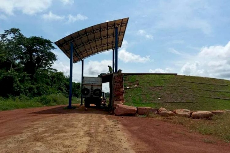 Dupla é presa em flagrante por furto de fios da rede elétrica em área pública de Cerejeiras