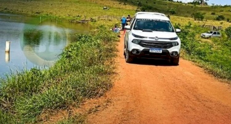 Três pessoas da mesma família morrem após carro cair em represa em Rondônia