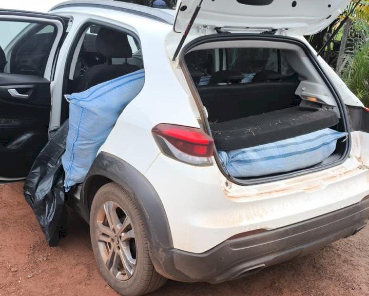 Perseguição termina com apreensão de cerca de 180 kg de skunk em São Francisco do Guaporé